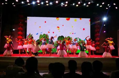 四川省檔案學(xué)校舉行2017年端午文藝晚會
